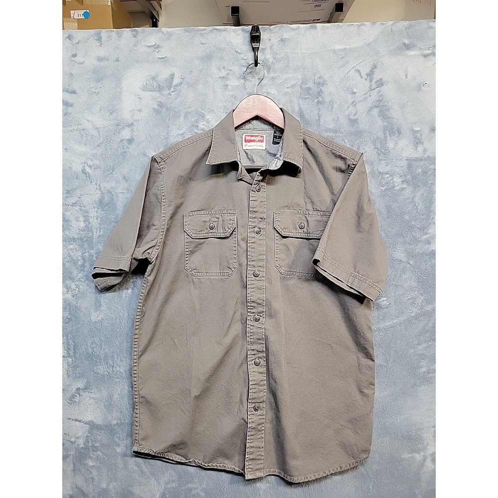 Wrangler Men's Premium Quality Short Sleeve‎ Shirt, Button-Up Small